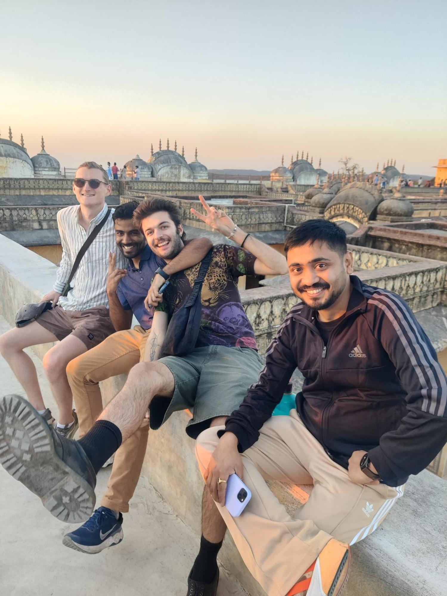Madpackers Jaipur Hostel Bagian luar foto