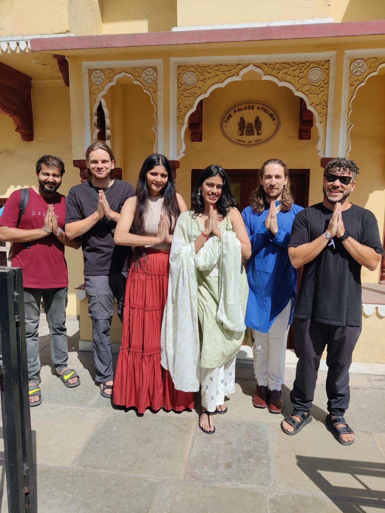 Madpackers Jaipur Hostel Bagian luar foto